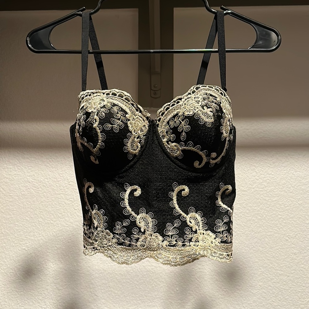 Size small black and gold corset cup size 34B